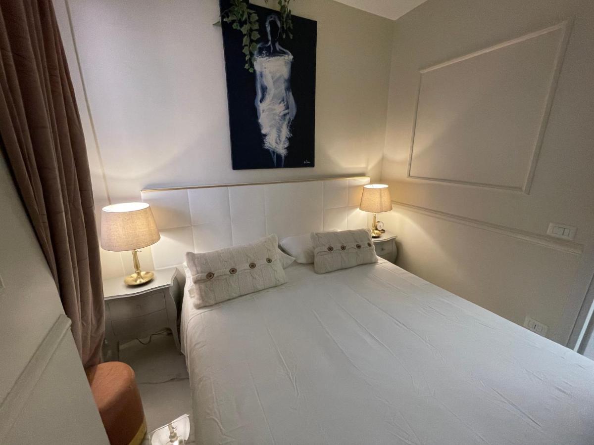 Spanish Steps Glamour & Sauna Luxury Apartment **** Rom Eksteriør billede